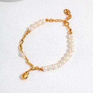 Water drop pendant pearl bracelet
